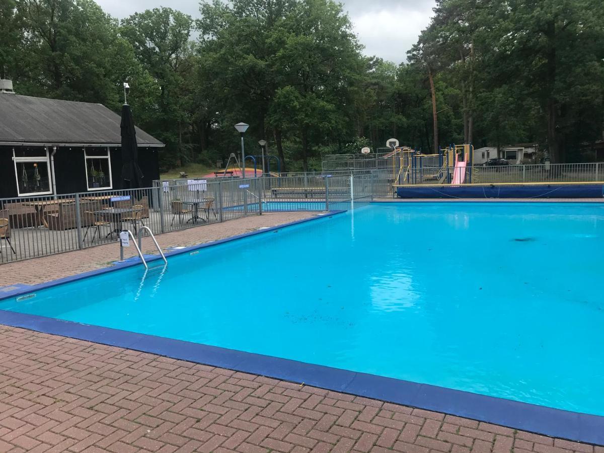 Wulft 47 Zonnig Gezellig 6P Chalet Met Zwembad In Bosrijke Omgeving Op Familie Camping De Vossenburcht IJhorst Exterior foto
